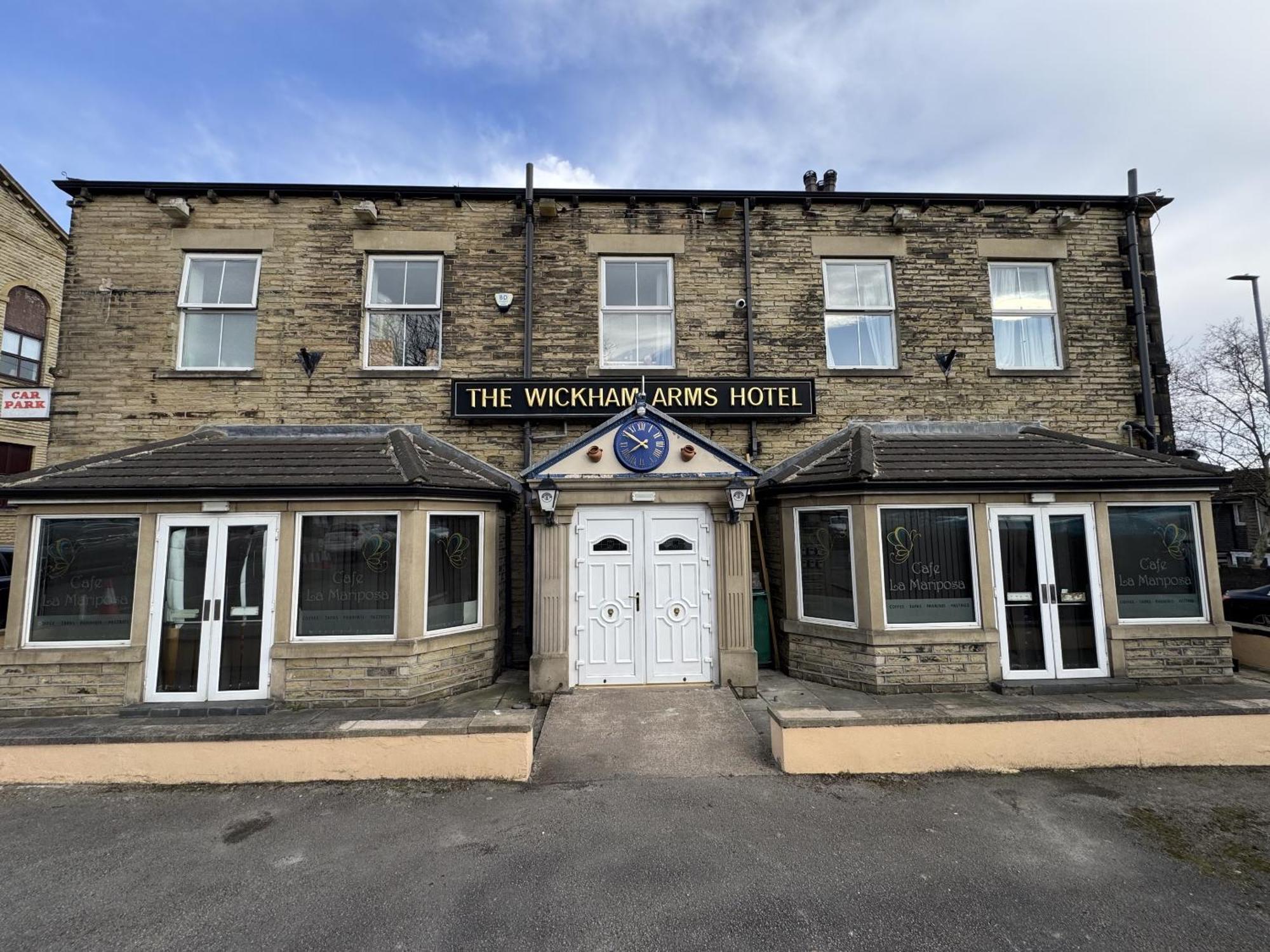 The Wickham Arms Hotel Cleckheaton Esterno foto